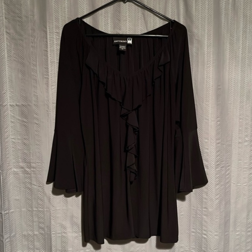 Antthony Ruffled V-Neck Top